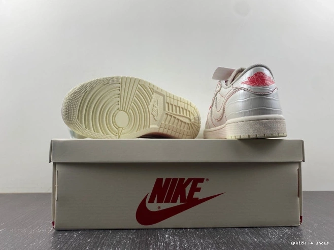 Rep Air OG 1 Scott Low Travis DM7866-601 Jordan x 0803